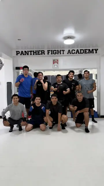 Grupo de alumnos de Boxeo en Panther Fight Academy